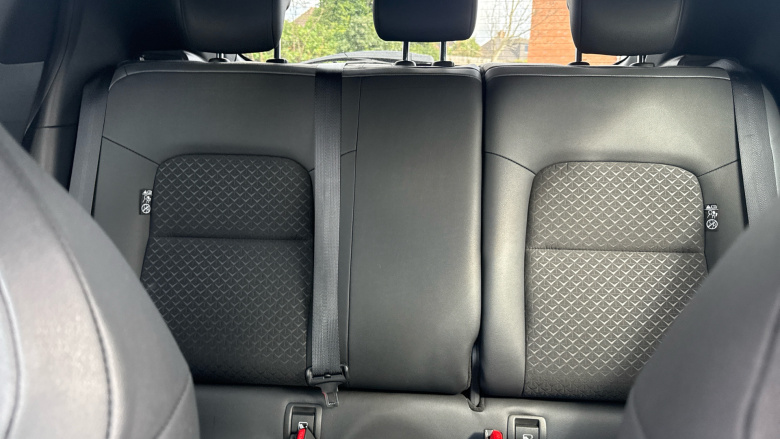 Nissan Juke 1.0 DiG-T 114 N-Connecta 5dr Petrol Hatchback